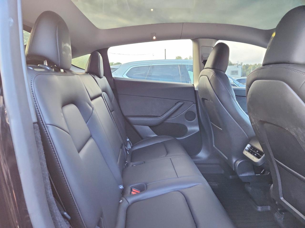 Salvage 2025 Tesla Model Y 