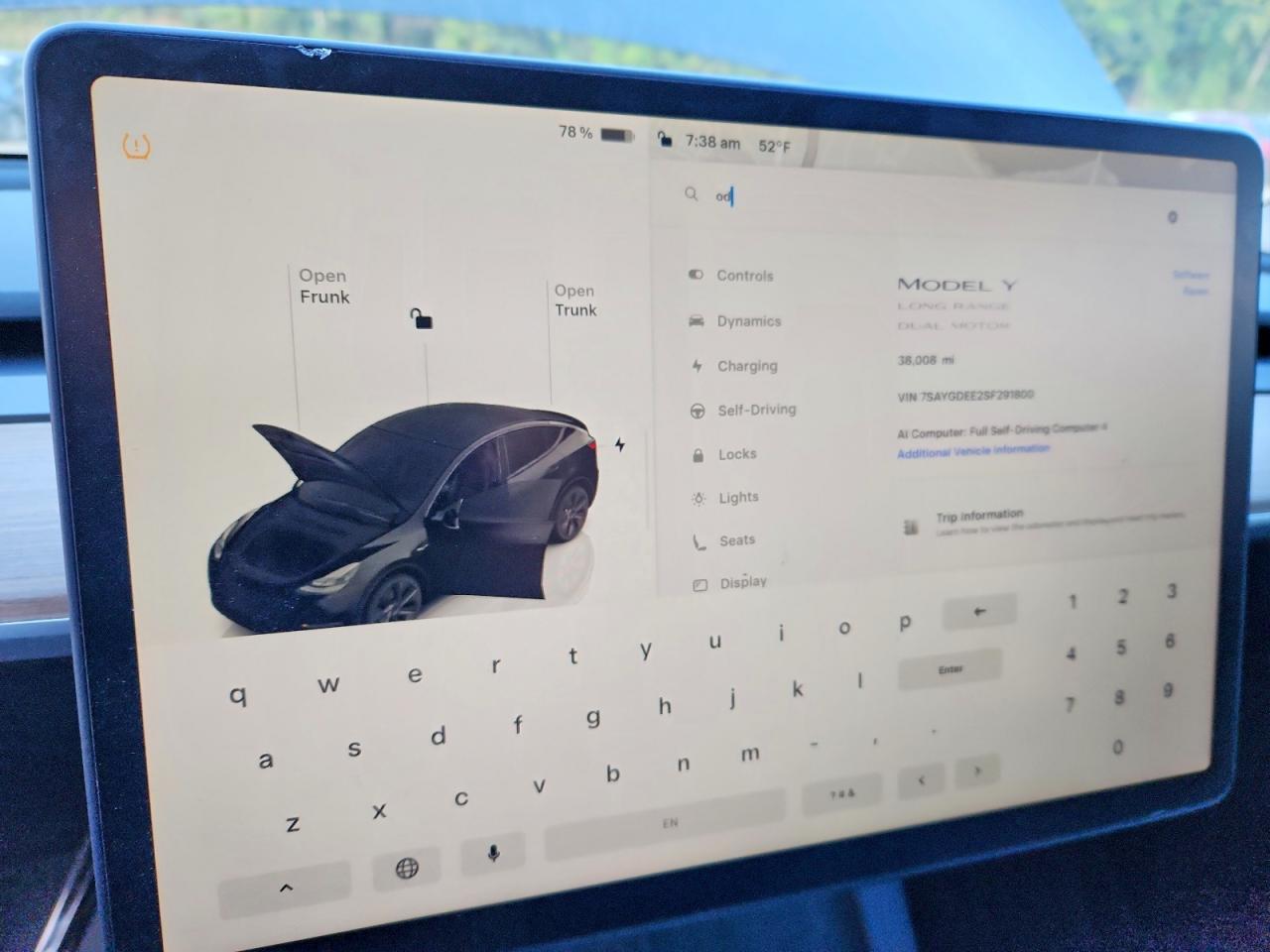 Salvage 2025 Tesla Model Y 