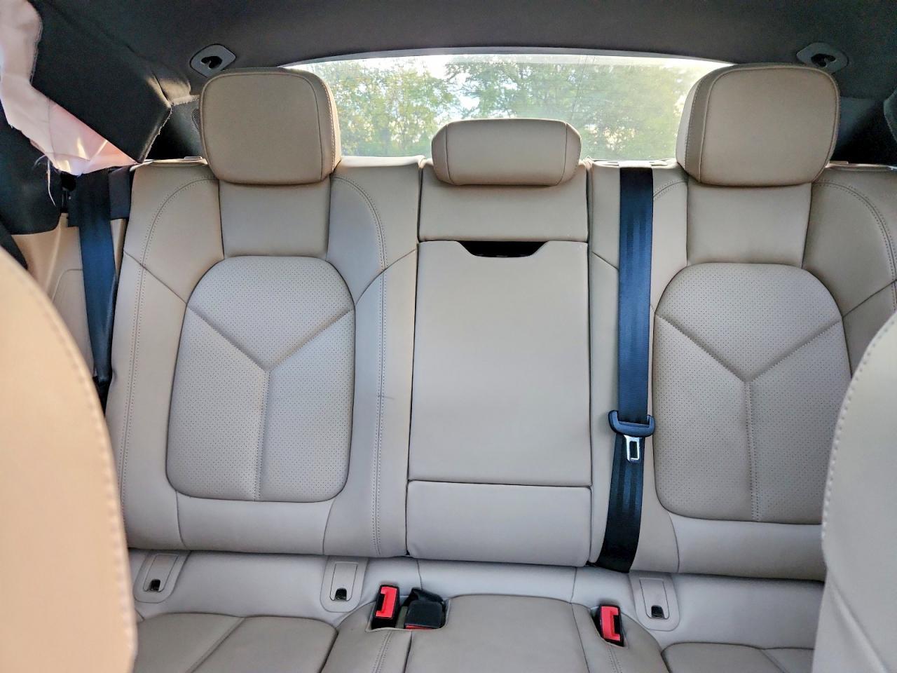 Salvage 2025 Porsche Macan S