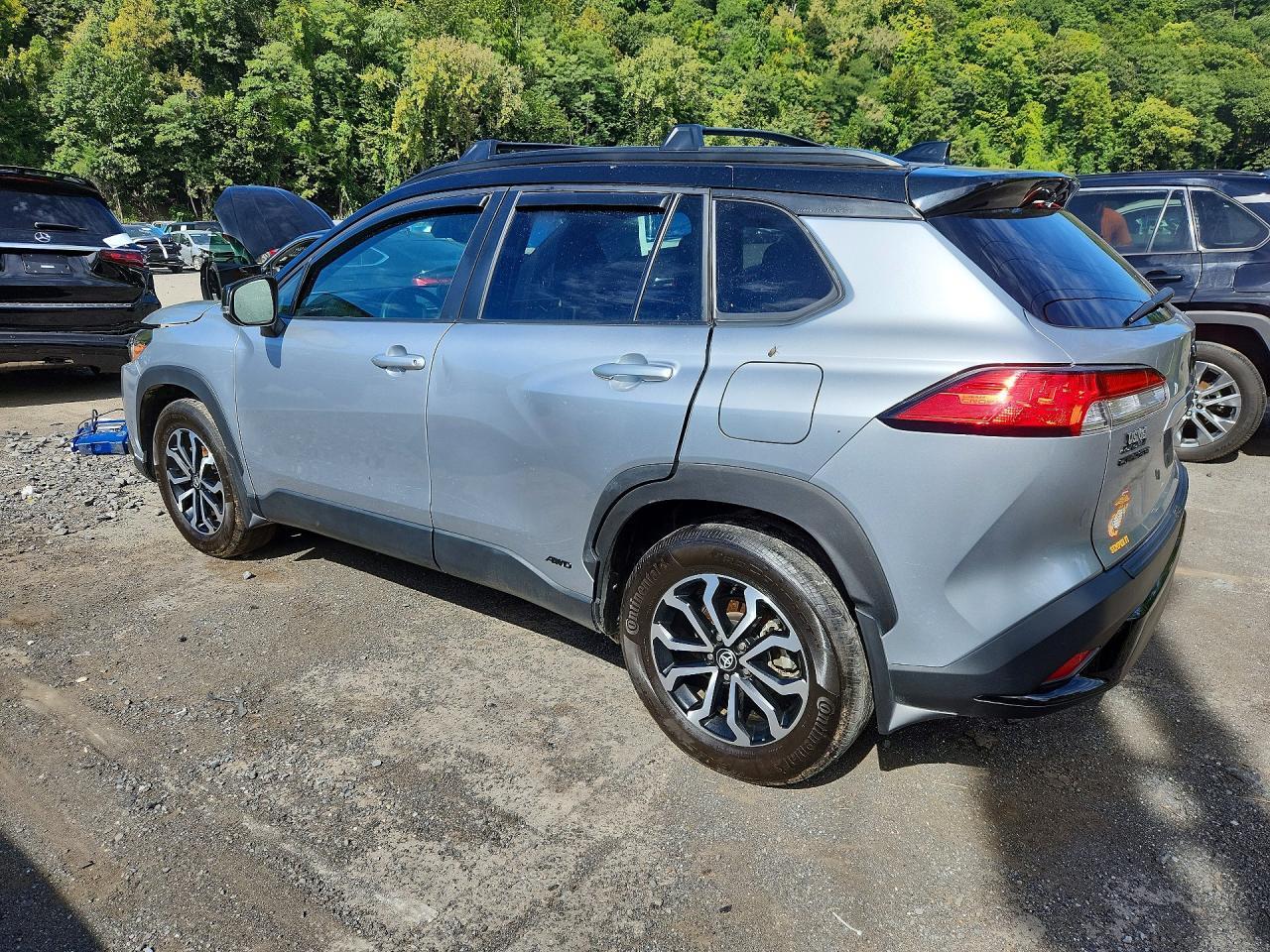 Salvage 2024 Toyota Corolla Cross Hybrid Se