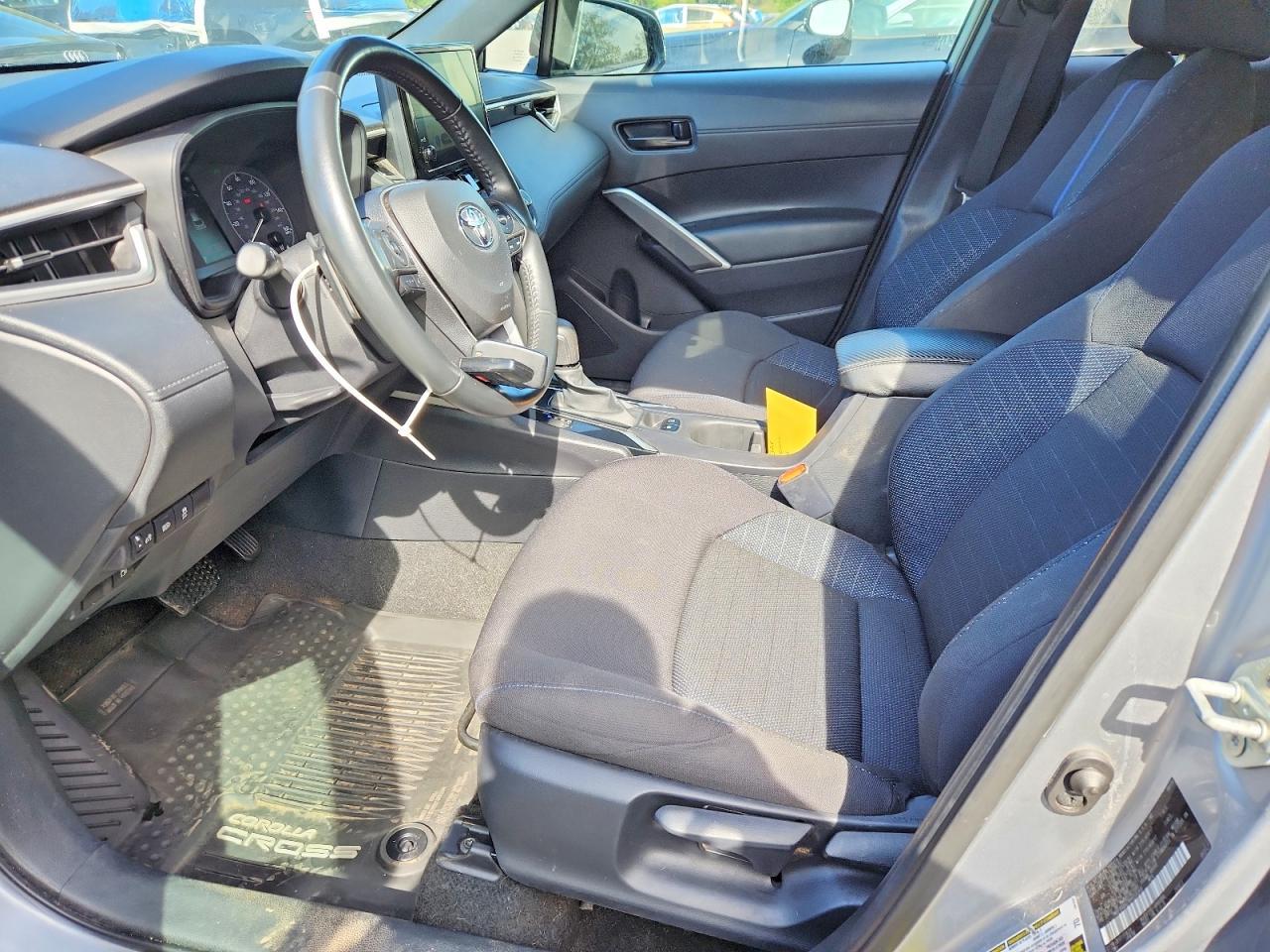 Salvage 2024 Toyota Corolla Cross Hybrid Se
