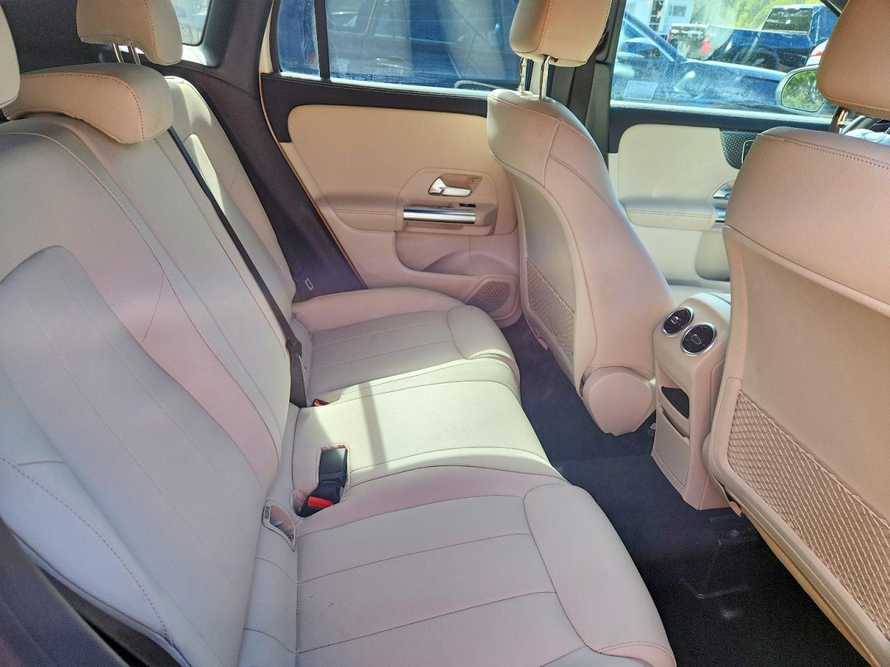 Salvage 2025 Mercedes Benz Gla 250 4matic