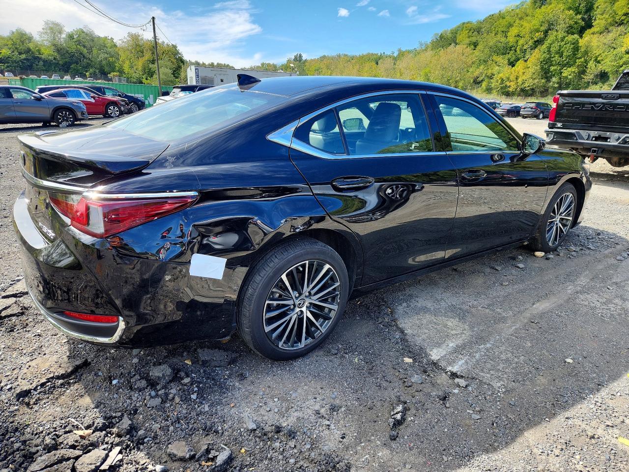 Salvage 2024 Lexus Es 250 