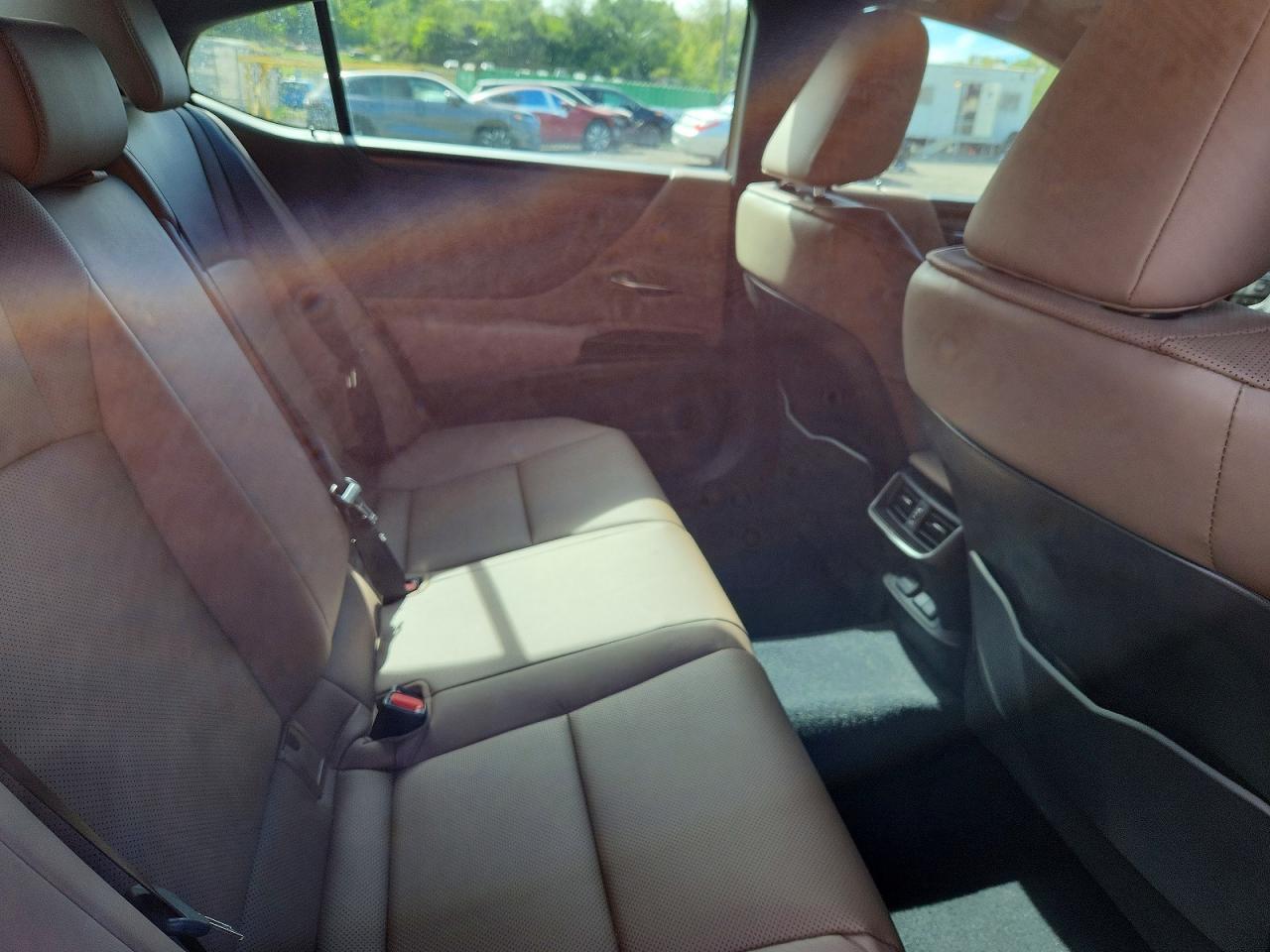 Salvage 2024 Lexus Es 250 