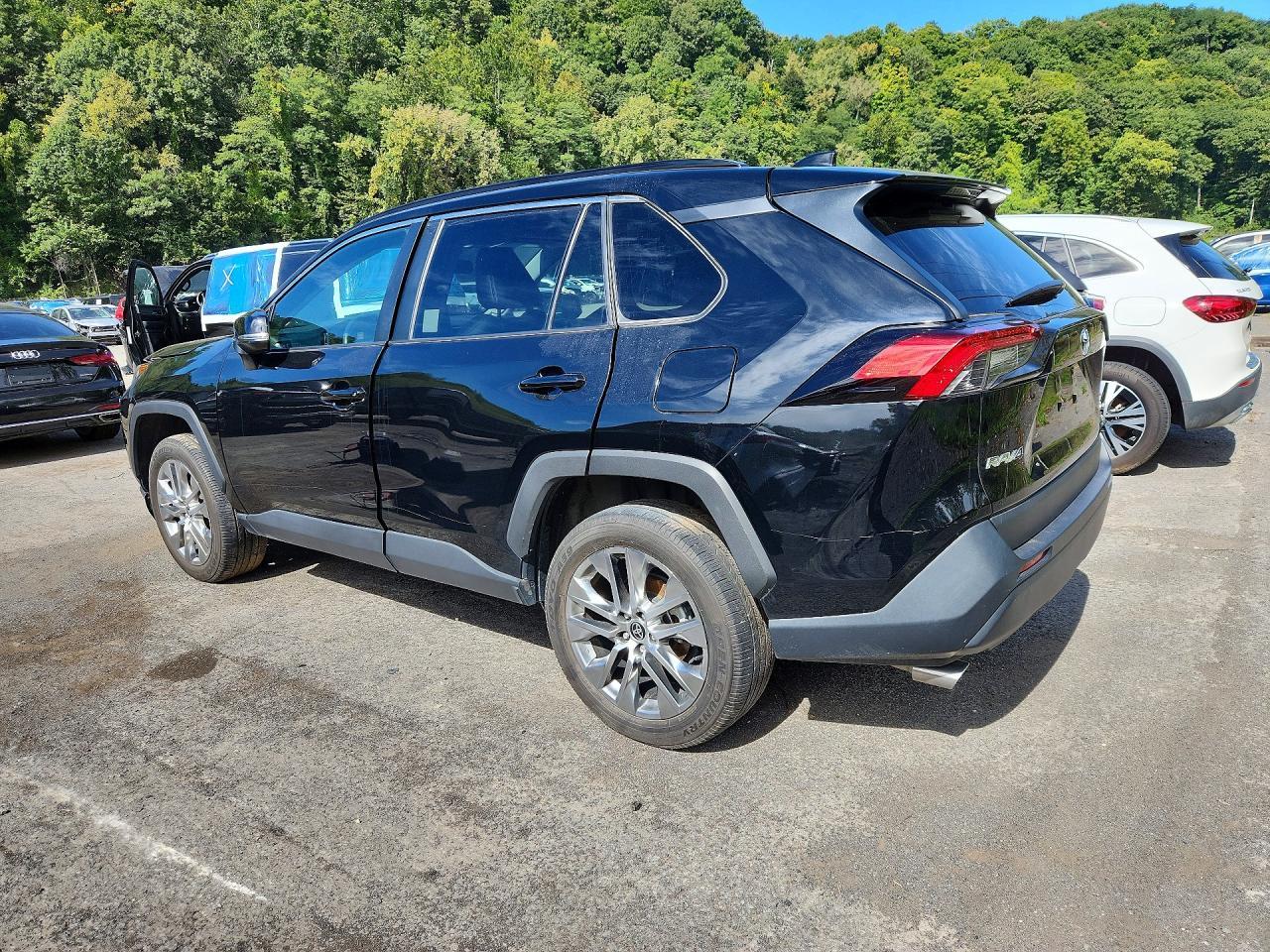 Salvage 2024 Toyota Rav4 Xle Premium