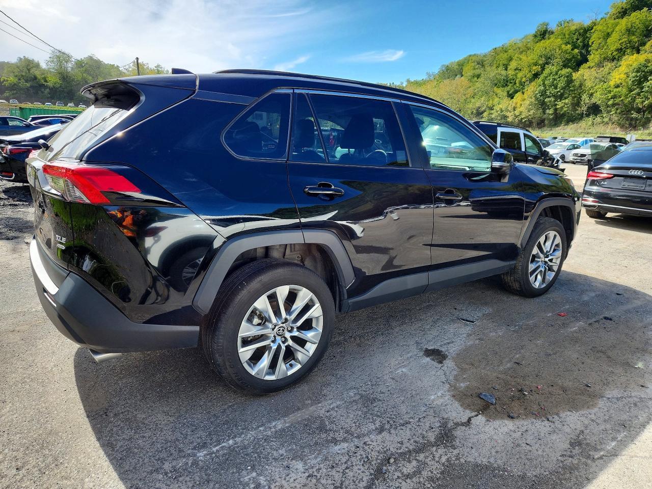 Salvage 2024 Toyota Rav4 Xle Premium