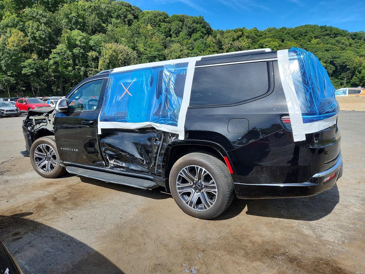 Salvage 2025 Jeep Wagoneer L 