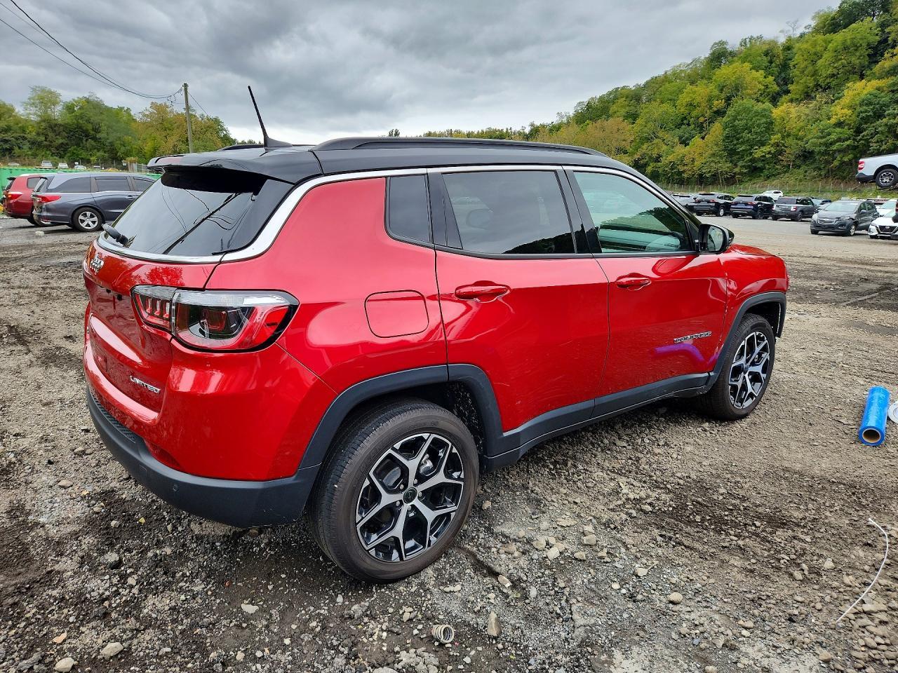 Salvage 2025 Jeep Compass Limited