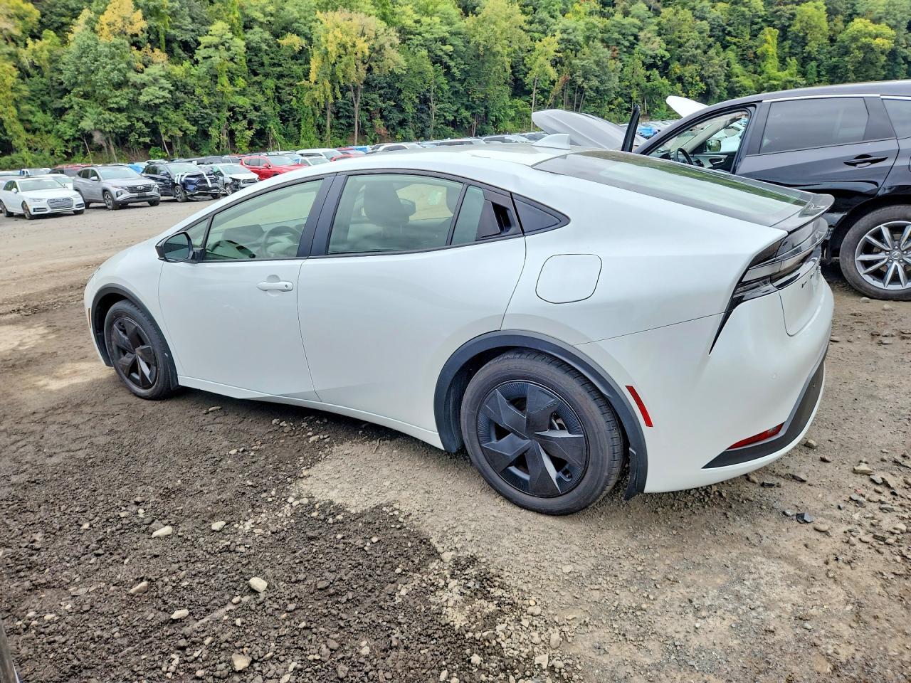Salvage 2025 Toyota Prius Plug-in Hybrid Se
