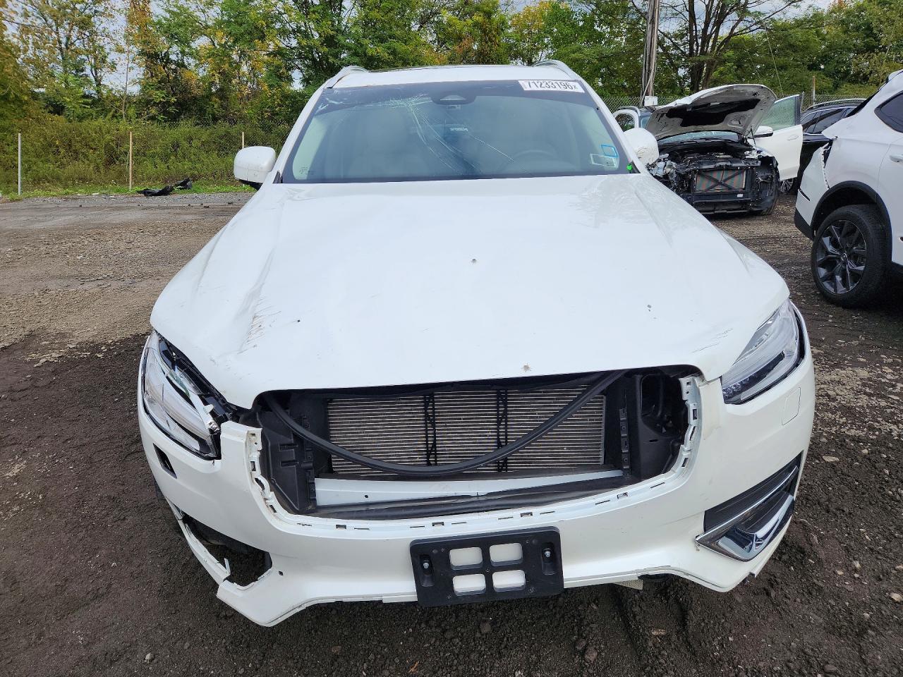 Salvage 2025 Volvo Xc90 Plus