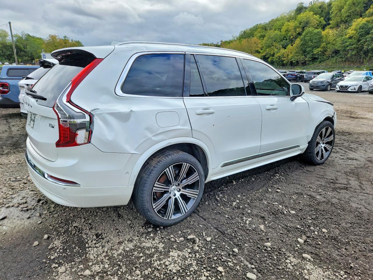 Salvage 2025 Volvo Xc90 Plus
