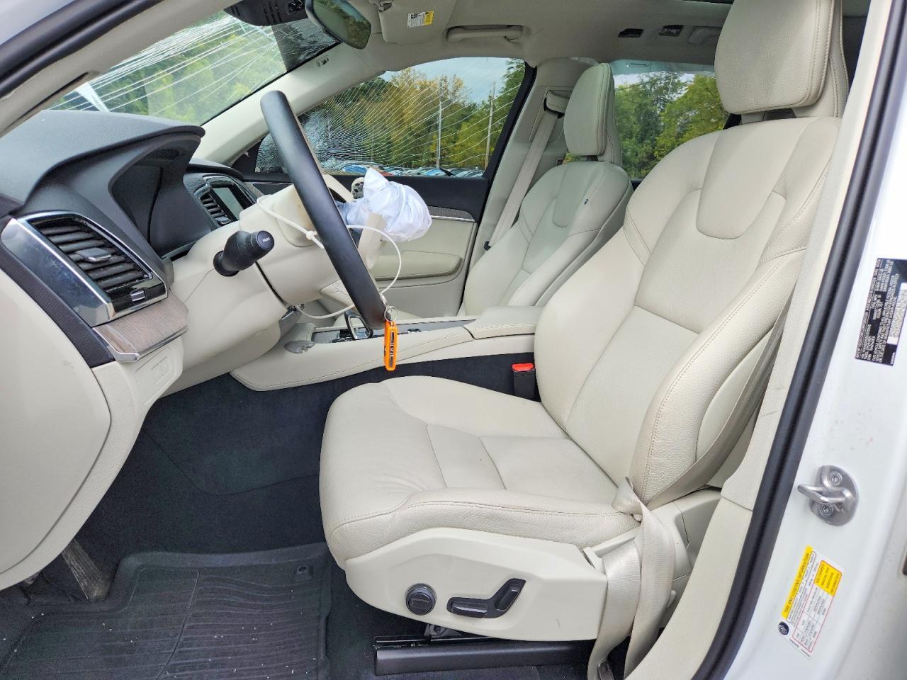 Salvage 2025 Volvo Xc90 Plus