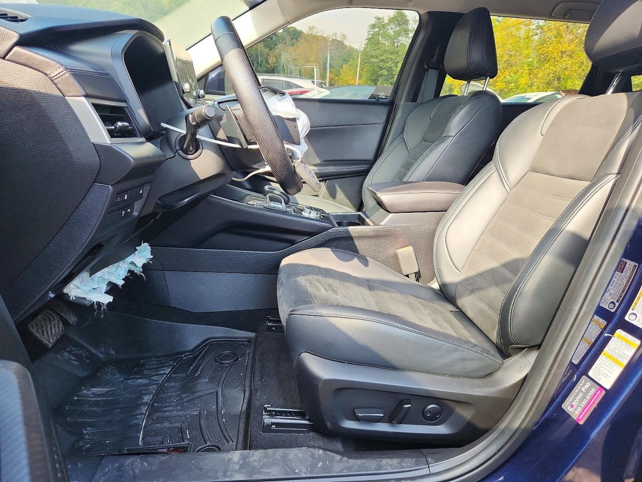 Salvage 2024 Mitsubishi Outlander Se