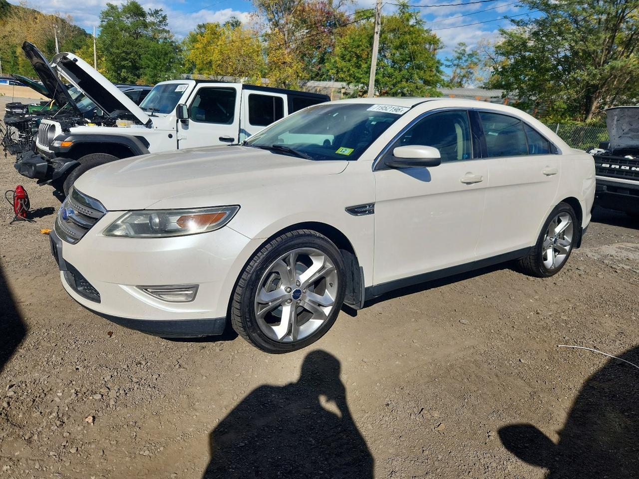 Salvage 2012 Ford Taurus Sho