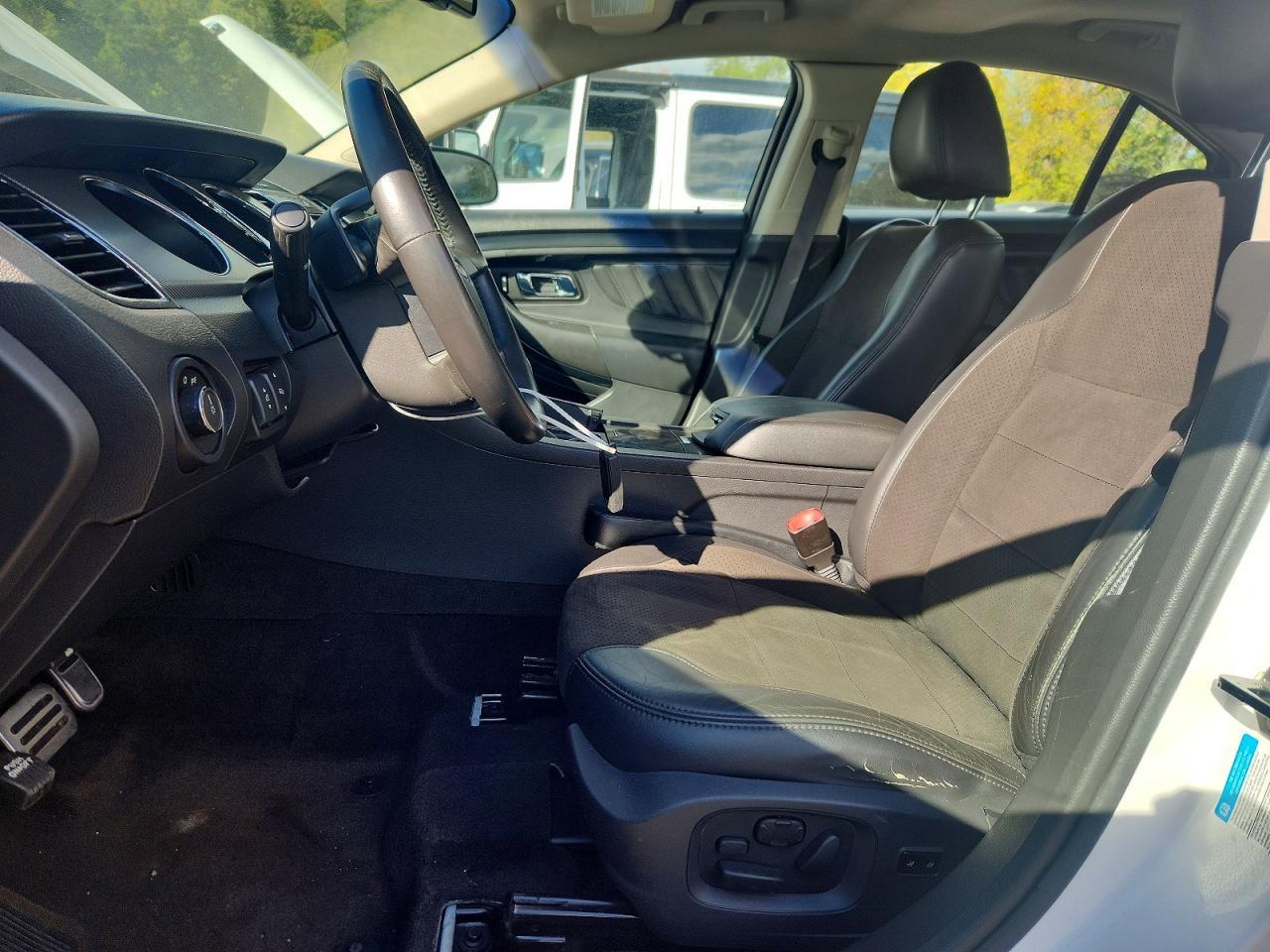 Salvage 2012 Ford Taurus Sho