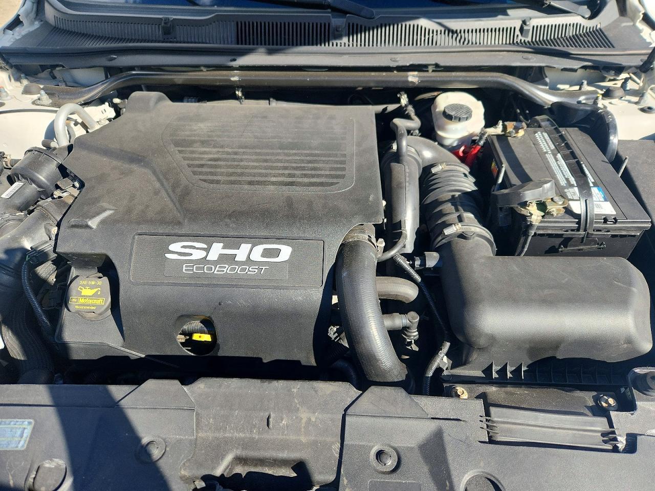 Salvage 2012 Ford Taurus Sho