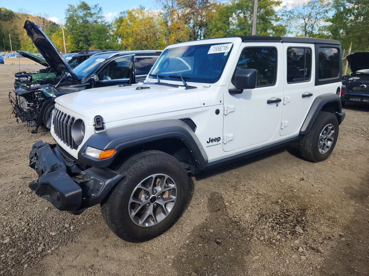 Salvage 2025 Jeep Wrangler 