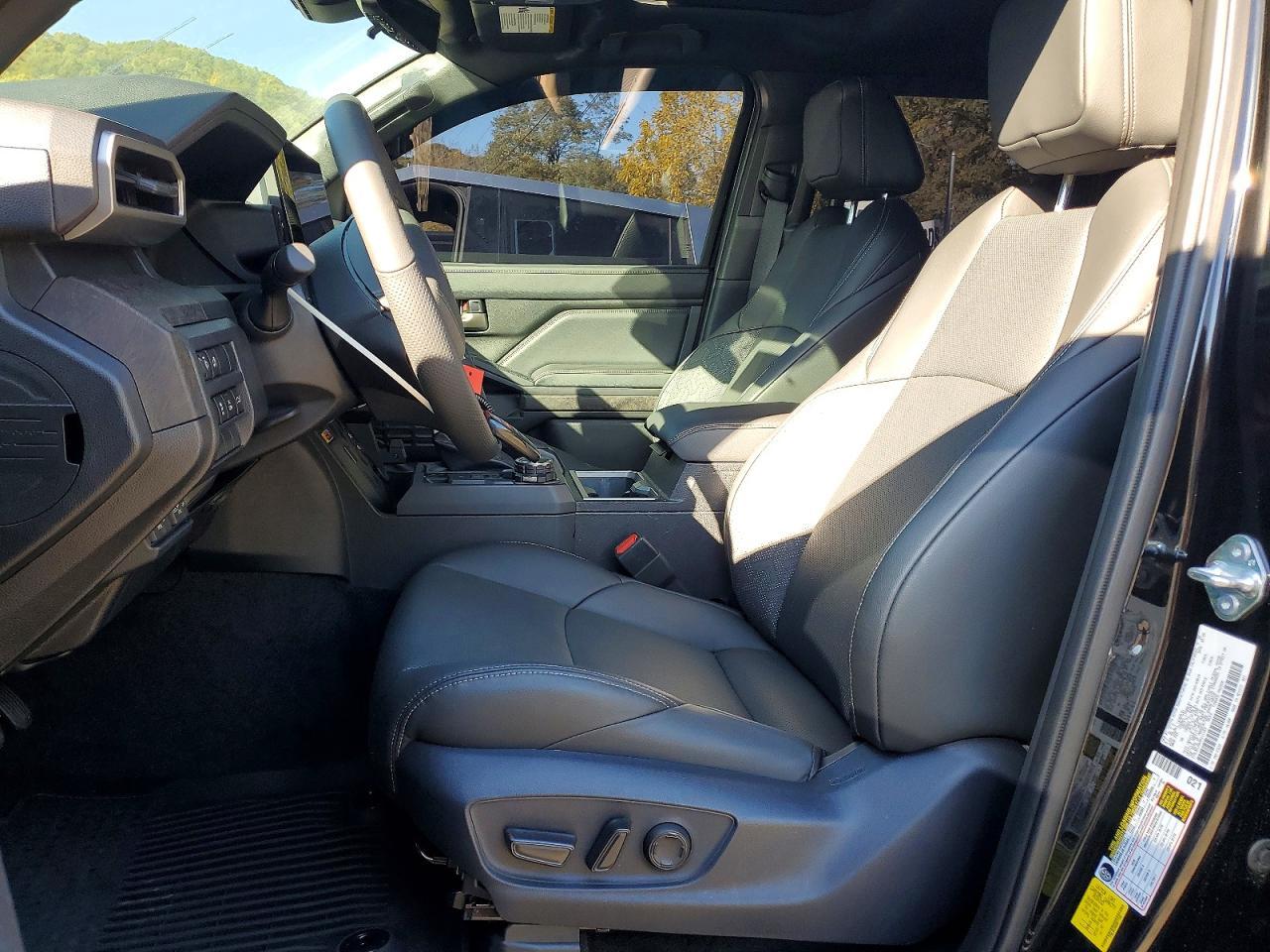 Salvage 2025 Toyota Tacoma Limited