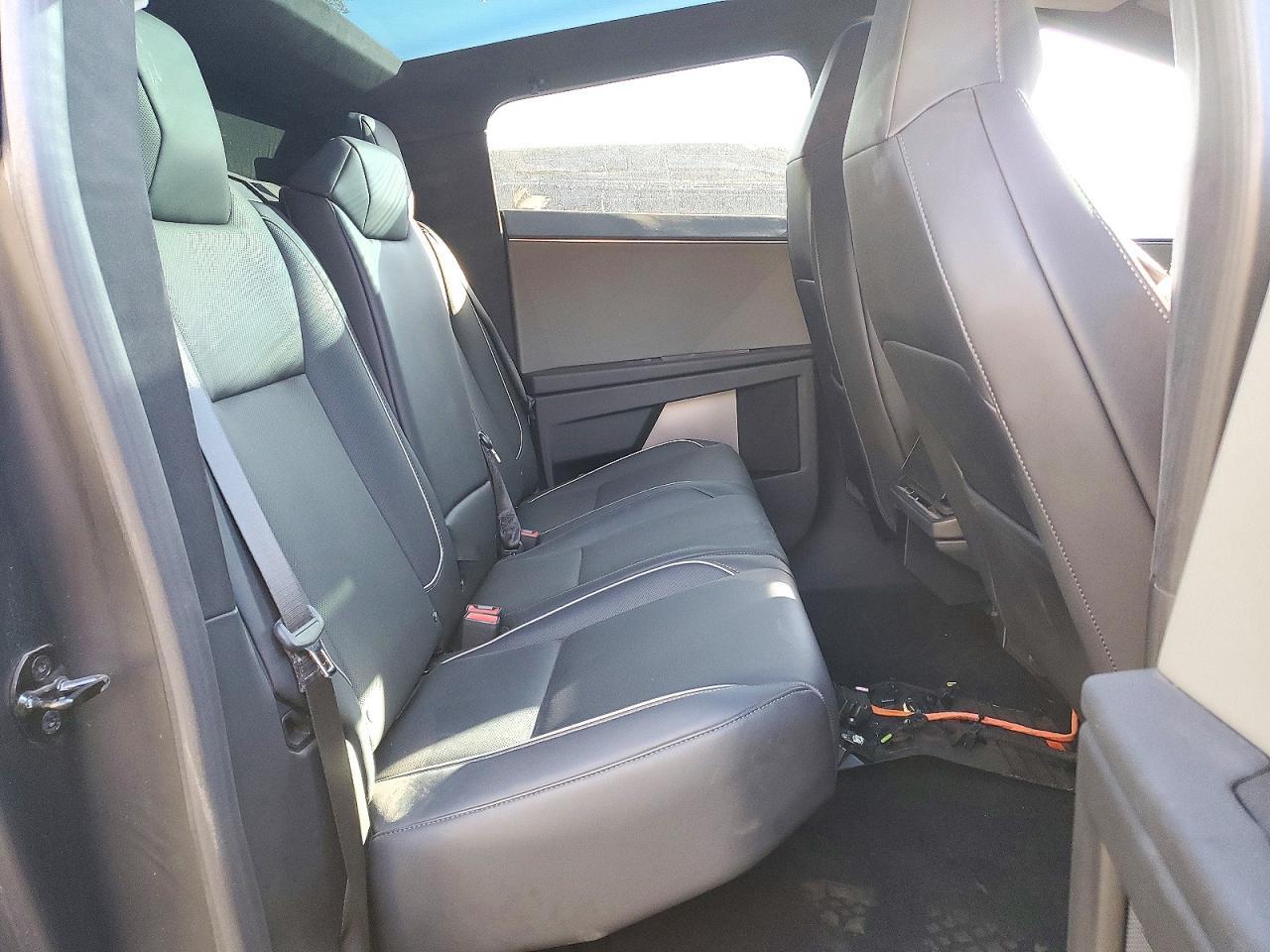 Salvage 2024 Tesla Cybertruck 