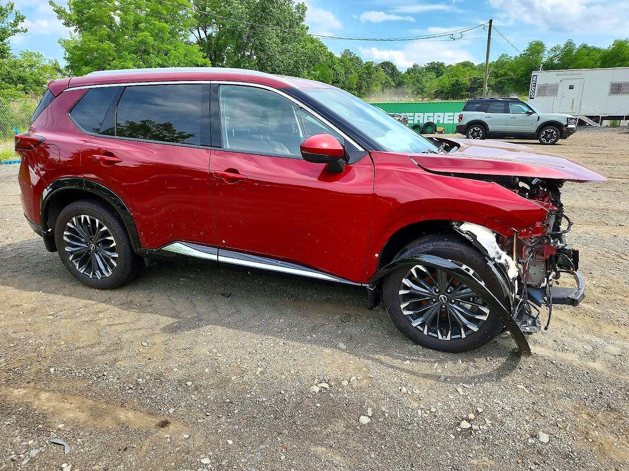 Salvage 2025 Nissan Rogue Platinum
