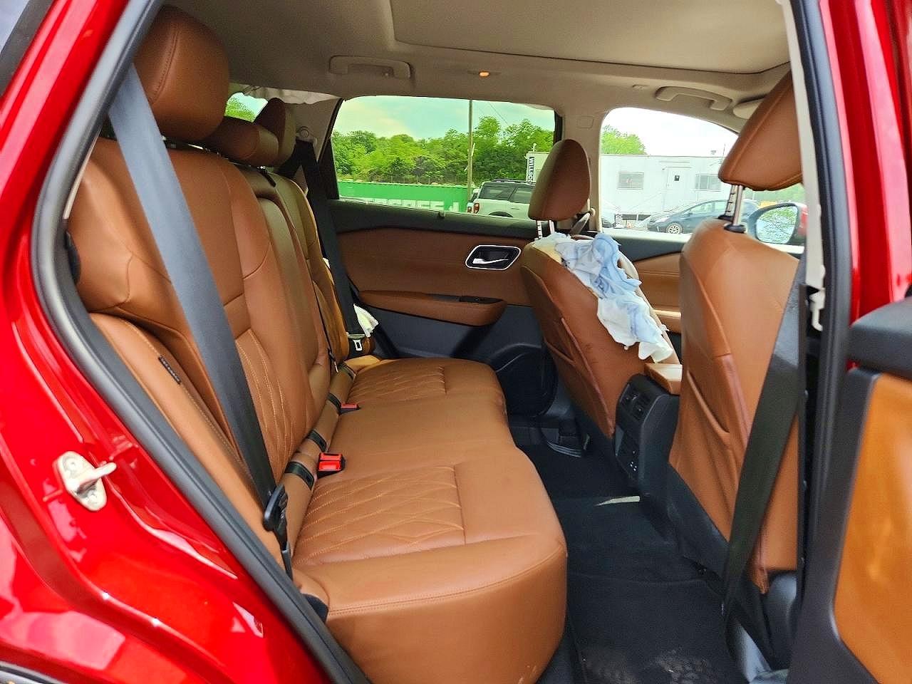 Salvage 2025 Nissan Rogue Platinum