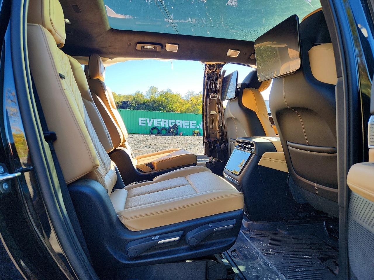 Salvage 2025 Cadillac Escalade Iq Sport-2