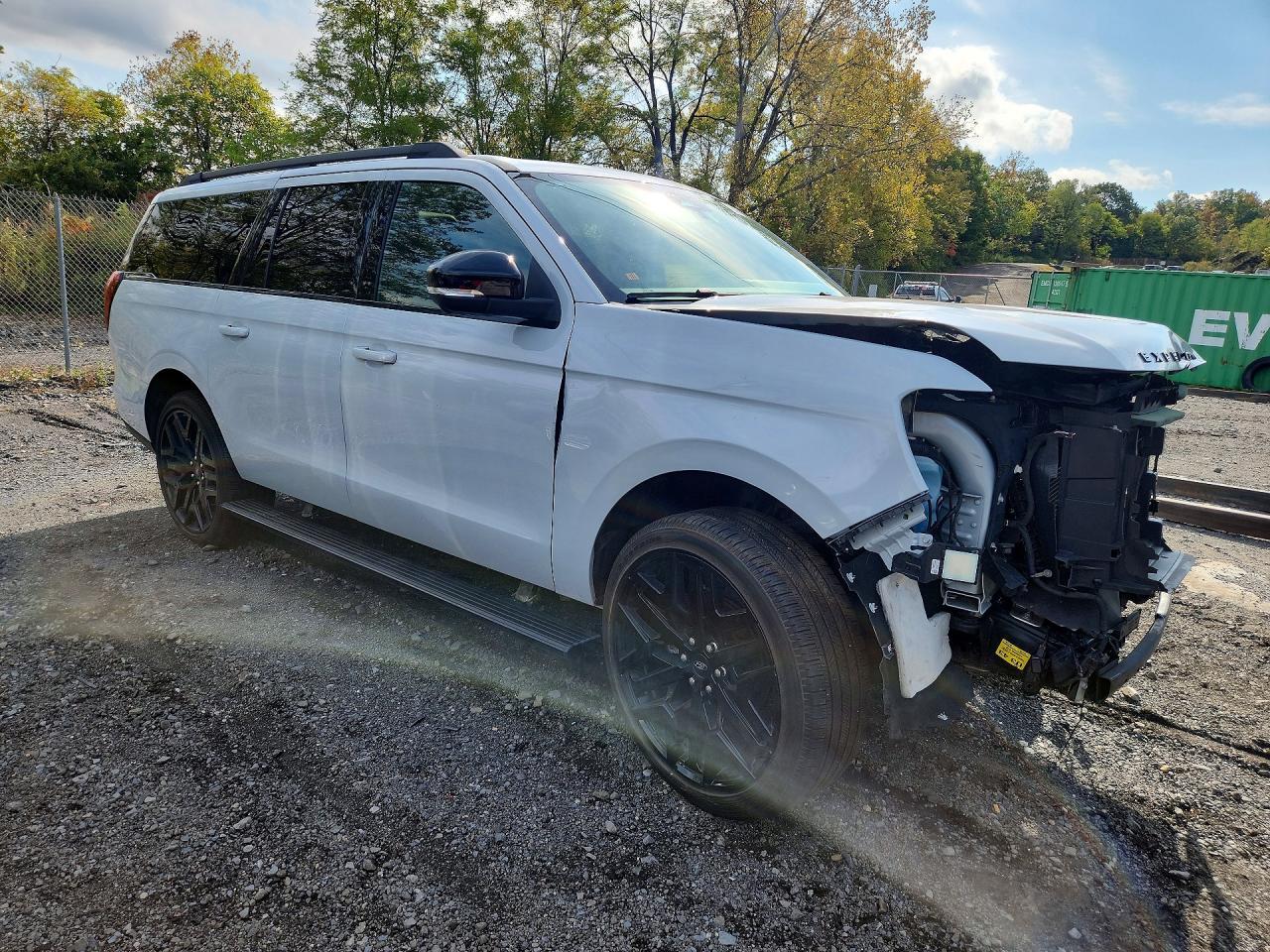 Salvage 2026 Ford Expedition Max Platinum