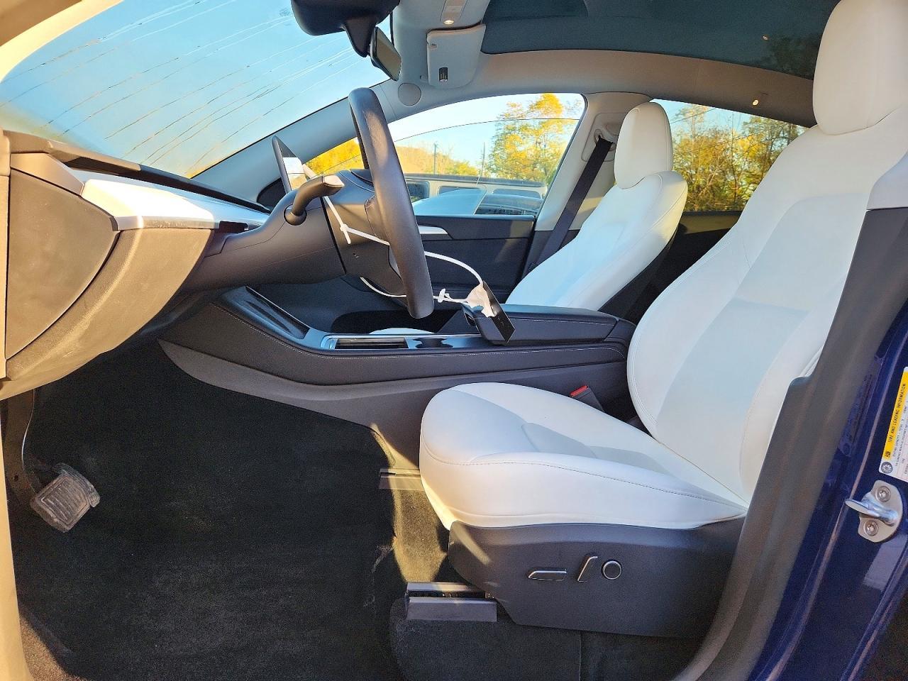 Salvage 2025 Tesla Model Y 
