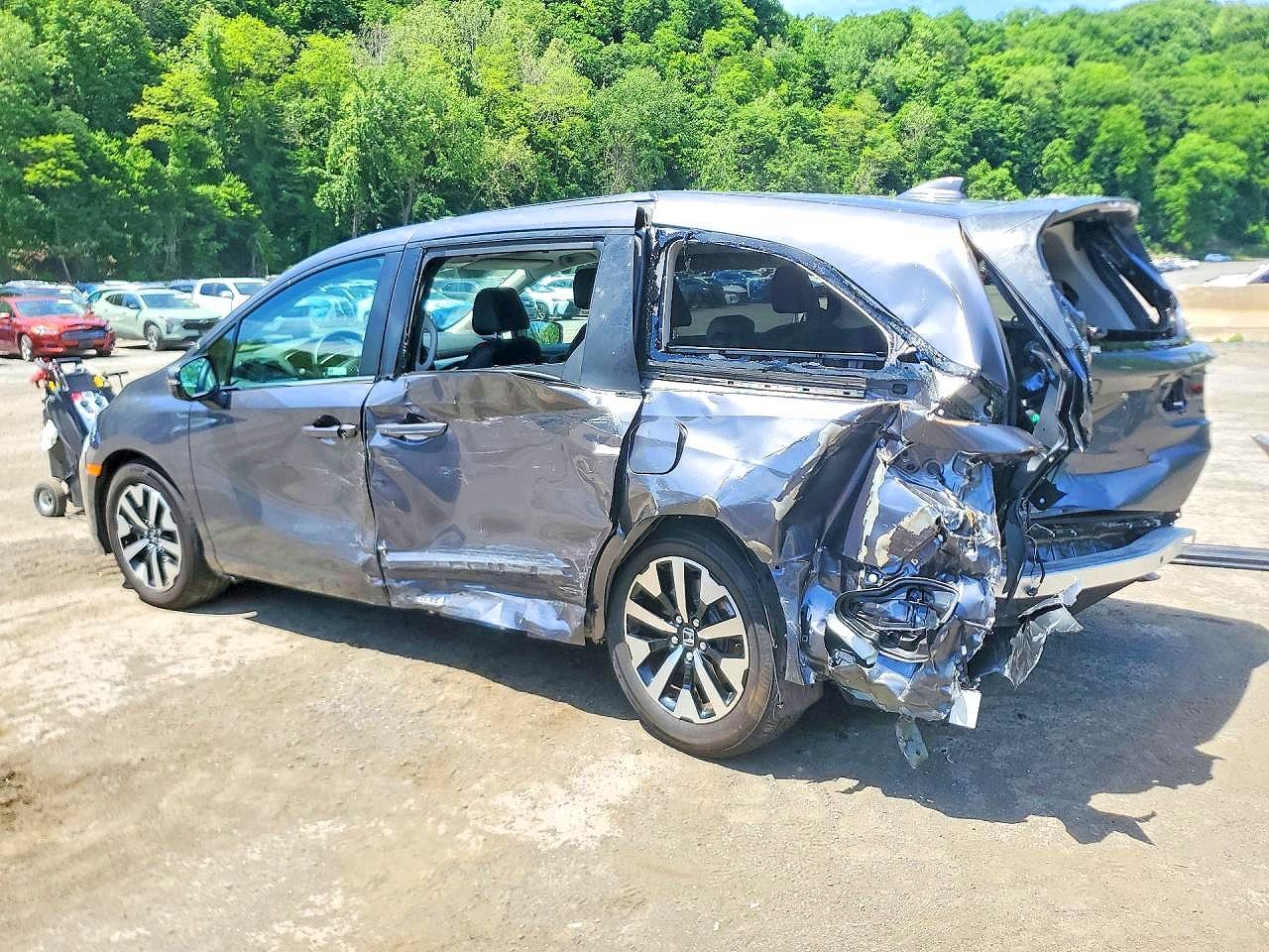 Salvage 2025 Honda Odyssey Exl