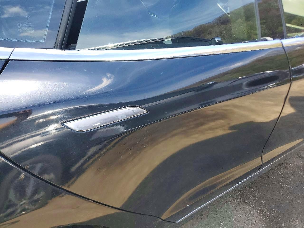 Salvage 2015 Tesla Model S 