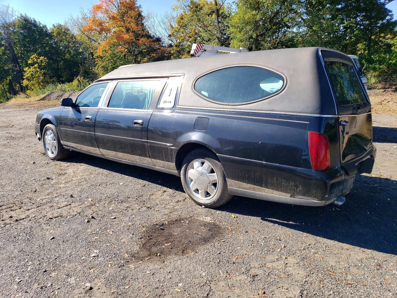 Salvage 2003 Cadillac Commercial Hearse