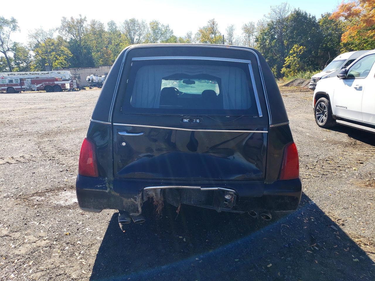 Salvage 2003 Cadillac Commercial Hearse