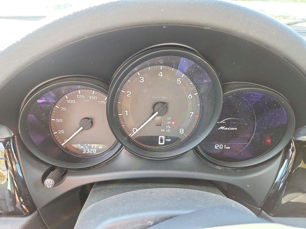 Salvage 2022 Porsche Macan 