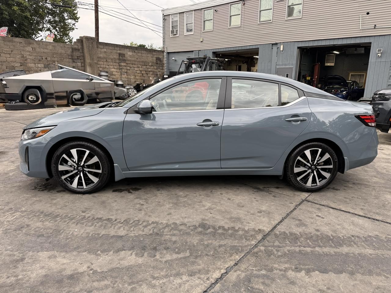 Salvage 2025 Nissan Sentra Sv