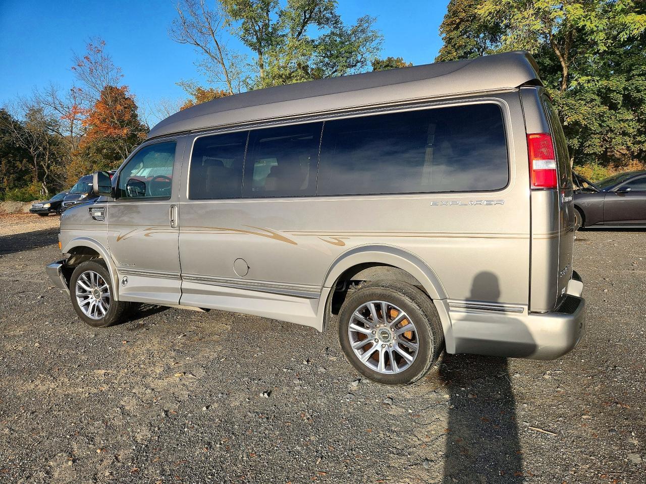 Salvage 2021 Gmc Savana Explorer Rx