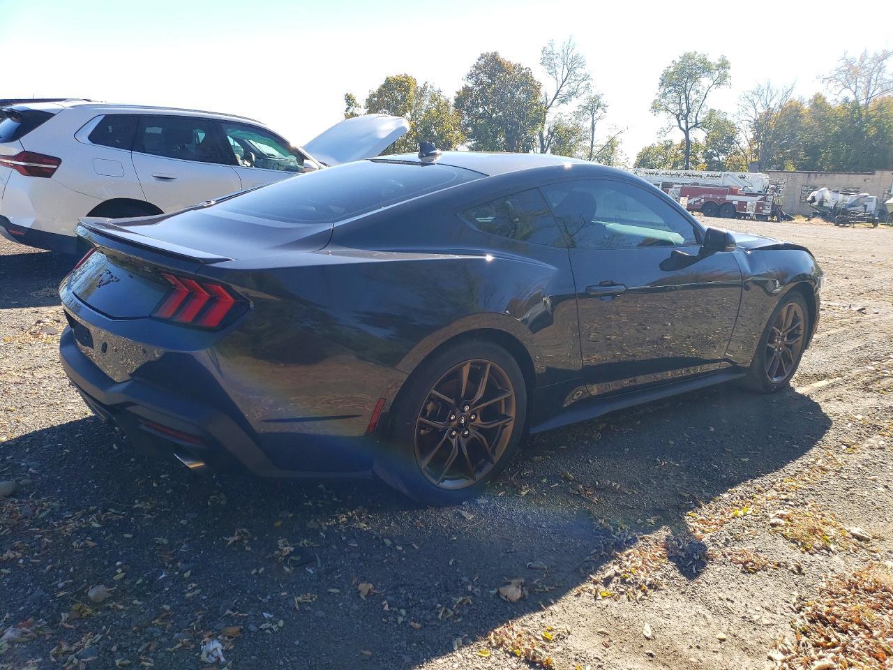 Salvage 2024 Ford Mustang 