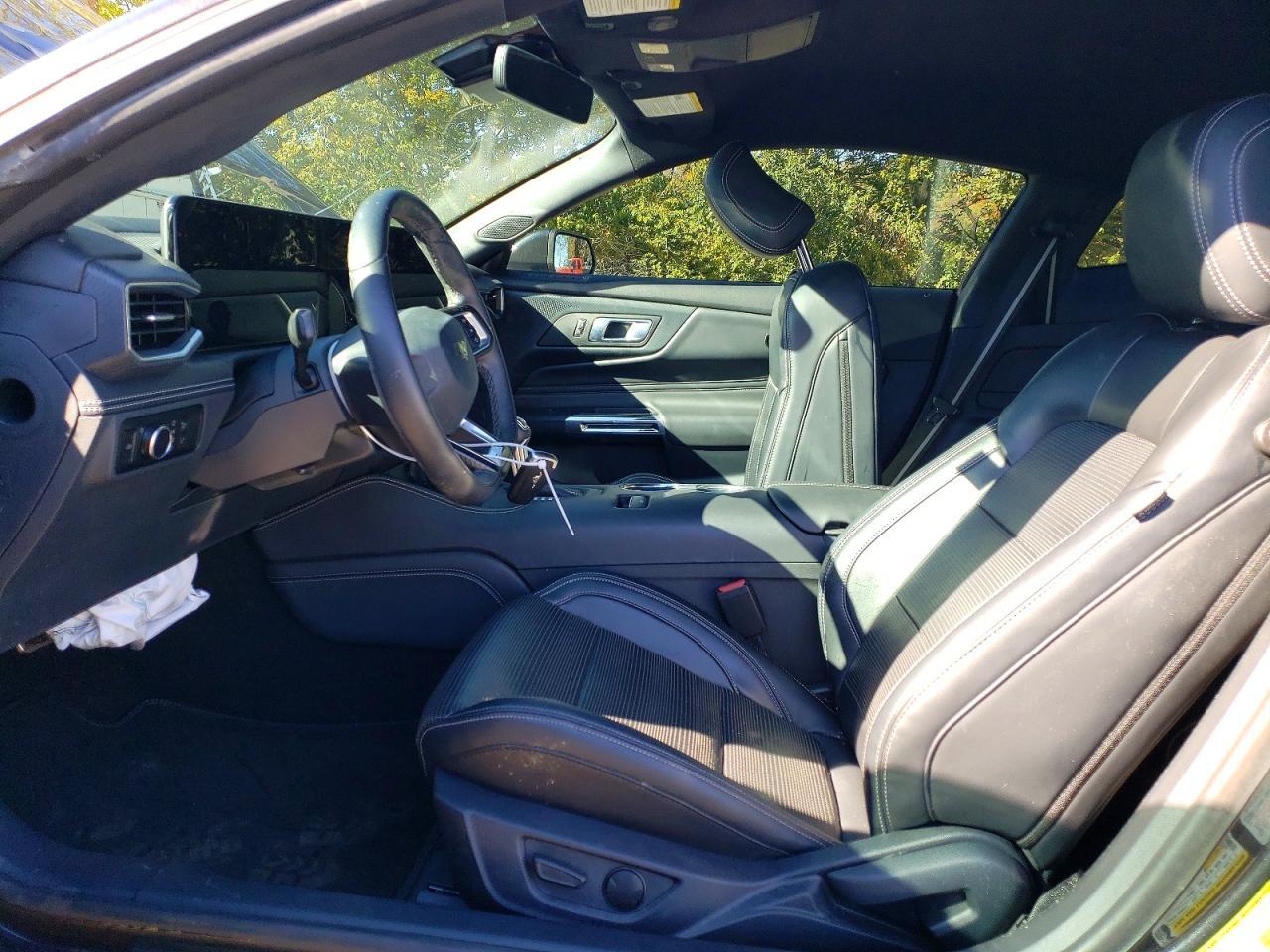 Salvage 2024 Ford Mustang 