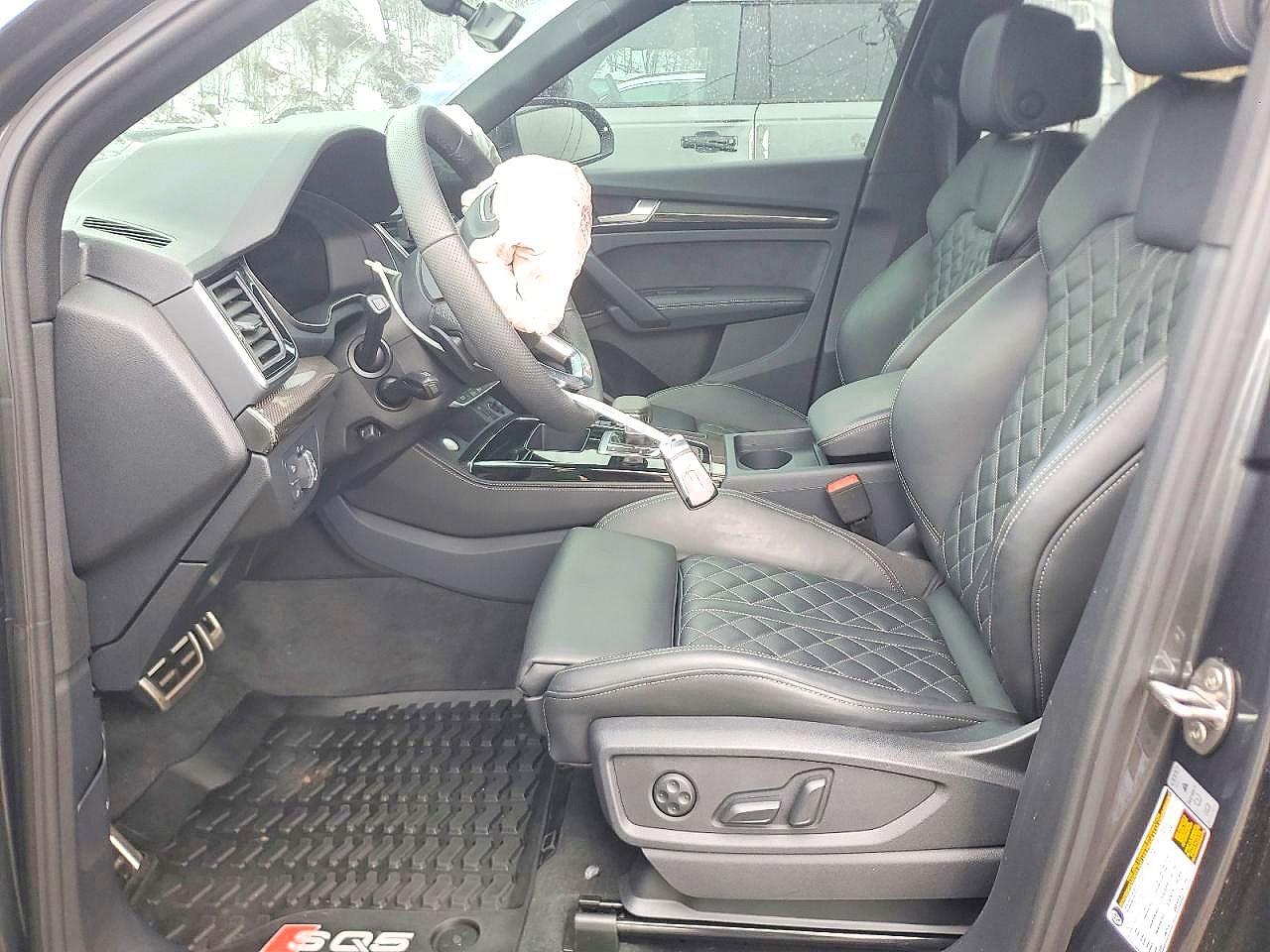 Salvage 2025 Audi Sq5 