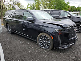 Salvage 2022 Cadillac Escalade SPORT PLATINUM - Black SUV - Front Three-Quarter View