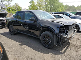 Salvage 2024 Ford Maverick XLT - Black PickUp - Front Three-Quarter View