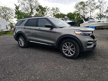 2020 Ford Explorer XLT in Gray - Front Three-Quarter View - BidGoDrive Inventory