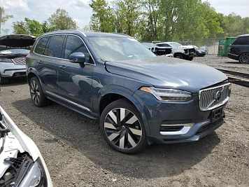 2023 Volvo Xc90 ULTIMATE in Blue - Front Three-Quarter View - BidGoDrive Inventory