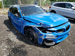 Salvage 2018 BMW M3  - Blue Sedan - Front Three-Quarter View