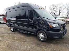 Salvage 2022 Ford Transit T-350 HD - Black Van - Front Three-Quarter View