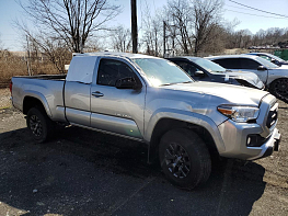 Salvage 2022 Toyota Tacoma  - Silver PickUp - Front Three-Quarter View