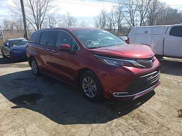 2021 toyota sienna XLE in Red- Front Three-Quarter View - BidGoDrive Inventory