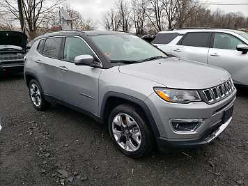 2021 jeep compass LIMITED in Silver- Front Three-Quarter View - BidGoDrive Inventory