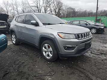 2020 jeep compass  in Silver- Front Three-Quarter View - BidGoDrive Inventory