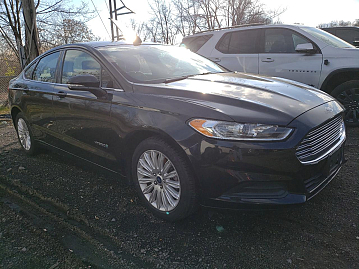 Salvage 2014 Ford Fusion Hybrid