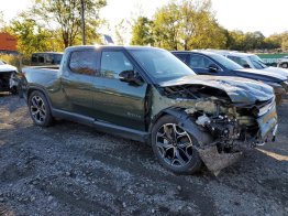 Salvage 2025 Rivian R1T ADVENTURE